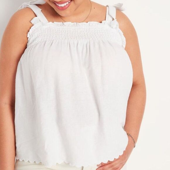 Old Navy Sleeveless Smocked Linen Blend Swing Top White Beach Cottage Size L - Picture 2 of 8